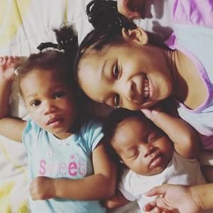 Meet your Posher, Hillary